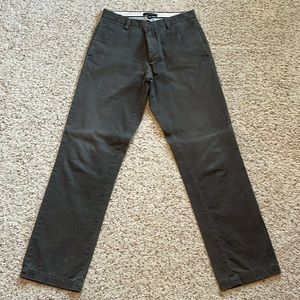 Banana republic men’s chino, color brown, 30x32